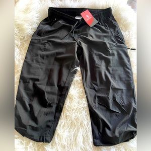 Black Capri length hiking pants